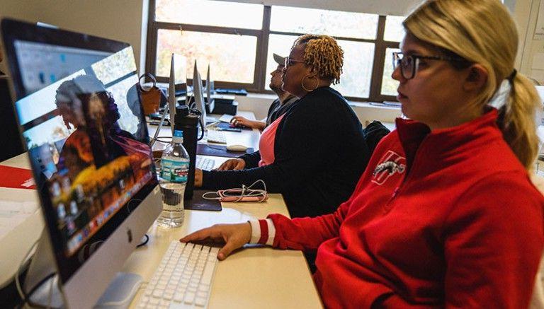 Wittenberg Students At Computers